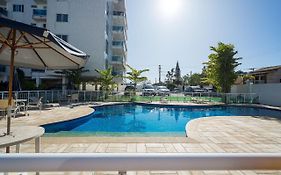 Ap. Alto padrão Costa Azul 200m da praia | ROTR304
